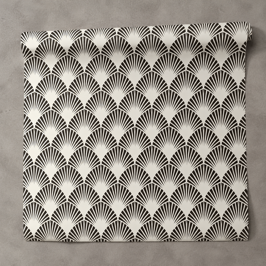 Art-déco-Tapete mit Fächermuster – Geometrische Wandverkleidung in Schwarz und Elfenbein
